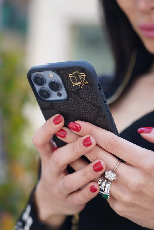 Ultra Black Giraffe – Vera Pelle